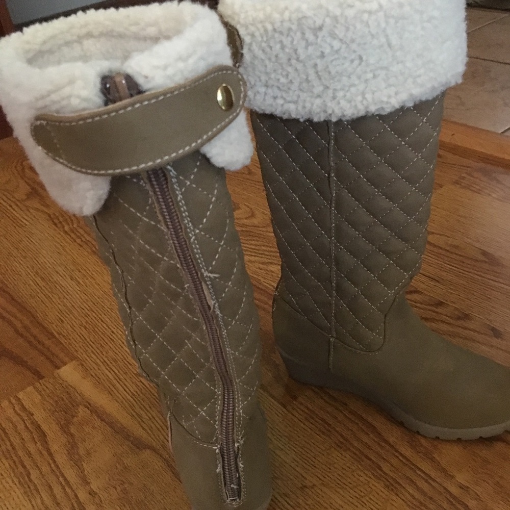 Tommy Hilfiger girls boots size 12
